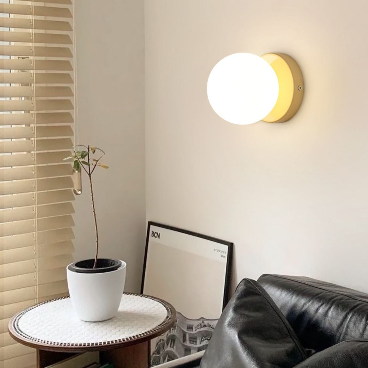 Velior Wall Lamp Round Globe Modern