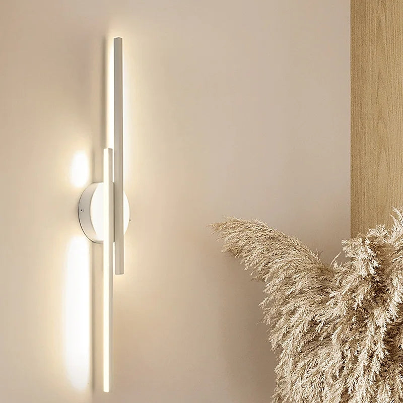 Noviq Modern Nordic Disc/Linear LED Wall Lamp, Black/White
