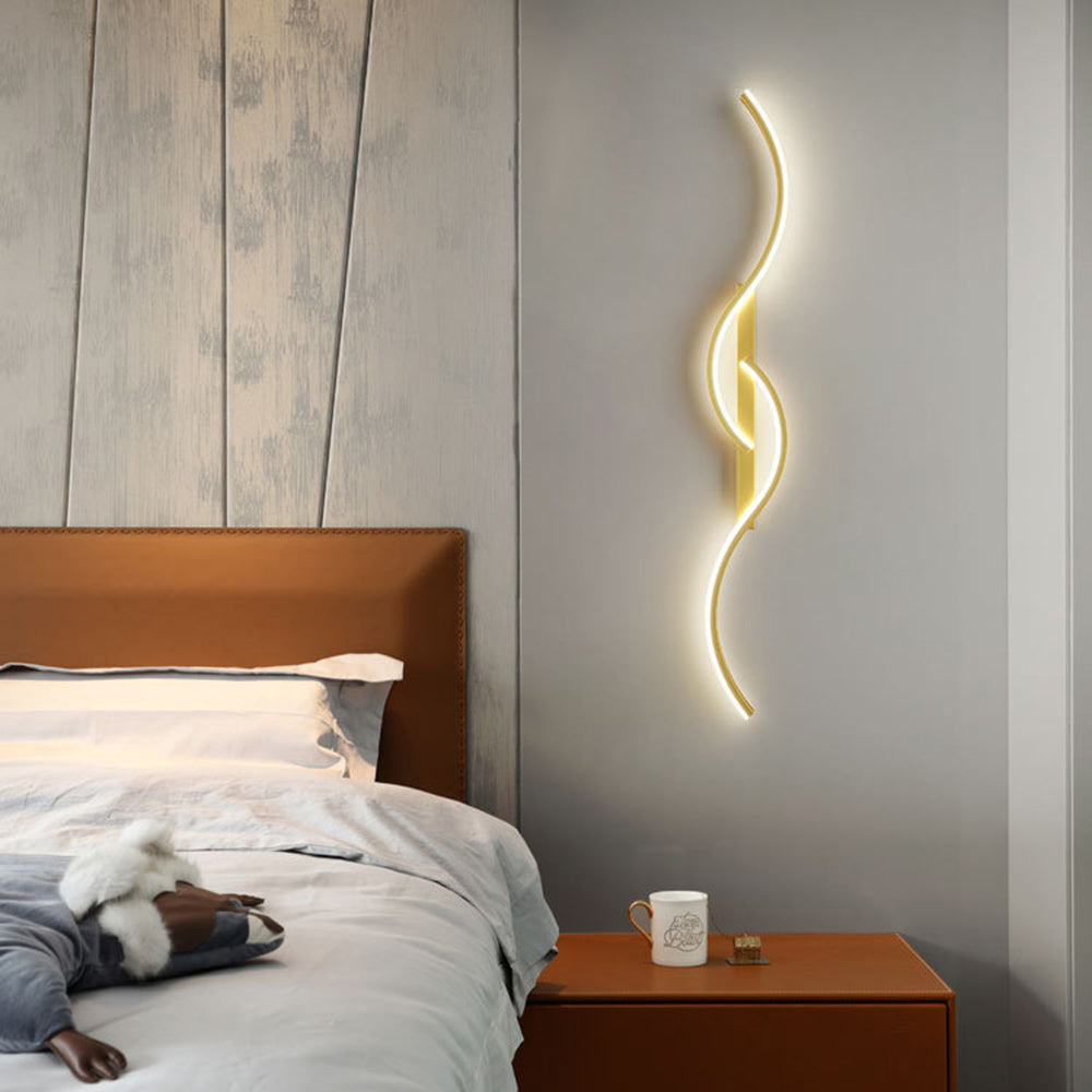 Vireth Modern Linear Wave Bedroom Wall Lamp, Black/Gold